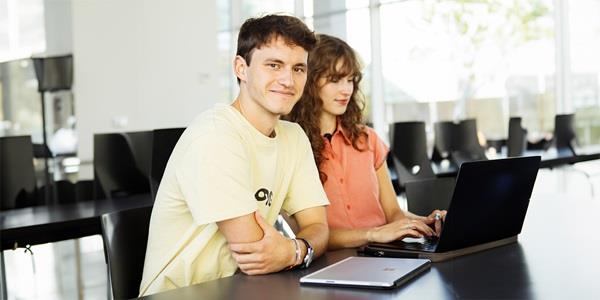 ITU-studerende SWU i Scrollbar